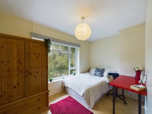 room 4 - click for photo gallery